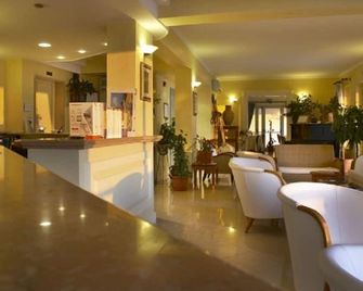 Lion's Hotel - Falerna - Lobby