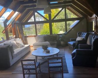 Hostería Las Nieves - Villa La Angostura - Wohnzimmer