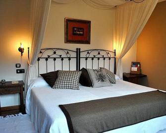 Casa De Trillo - Santa Marina - Bedroom