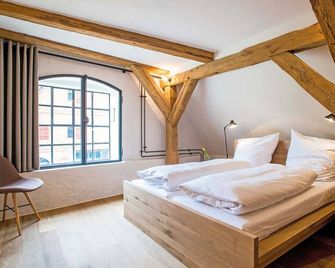 Kultur Gut Hasselburg - Neustadt in Holstein - Bedroom