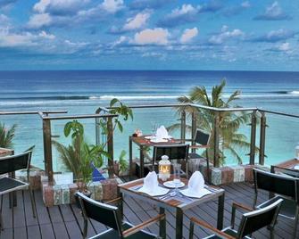 Airport Comfort Inn Premium - Malé - Restaurant