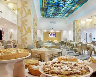 Mediterraneo Palace Hotel - Ragusa - Restaurang