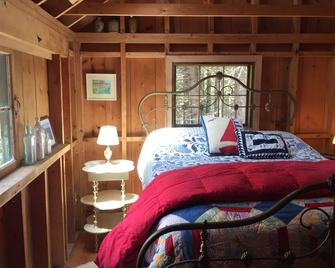 Secluded Saltwater Cabin \'Piney Home\' - Blue Hill - Habitación