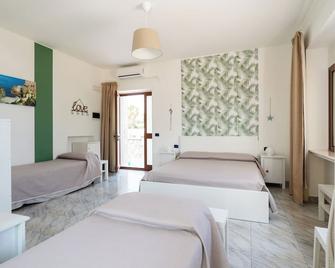 Hotel San Giovanni - Polignano a Mare - Bedroom