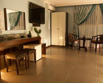 Hotel Galleria - Garapan - ห้องนั่งเล่น