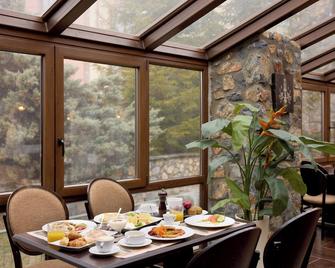 Domotel Neve Mountain Resort - Agios Athanasios - Dining room