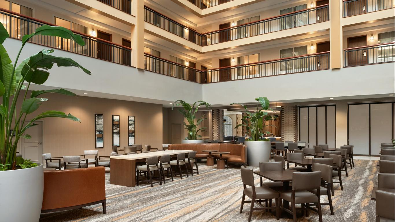 Embassy Suites by Hilton Cleveland Rockside