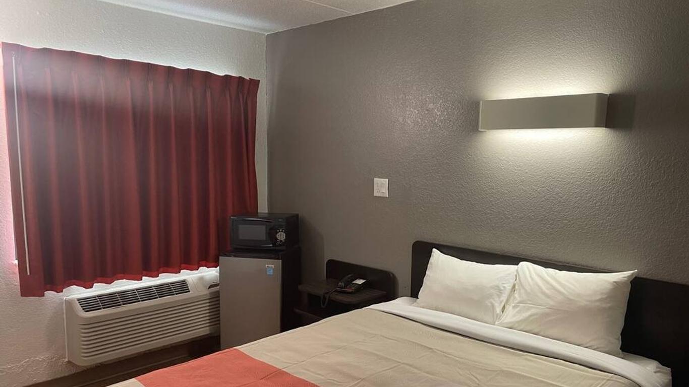 Motel 6 Evansville