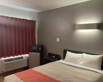 Motel 41 - Evansville, In - אבנסוויל - חדר שינה