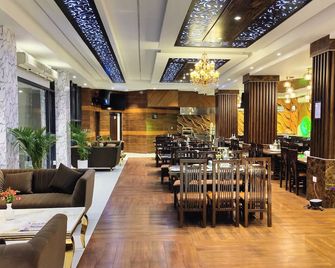 Hotel Mandi Heights - Bar, Fine Dining & Banquet Hall - Mandi - Restaurante