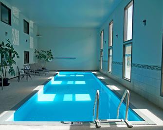 Baymont by Wyndham Monte Vista - Monte Vista - Piscina