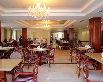 PARK HOTEL Bishkek - บิชเคก - ร้านอาหาร