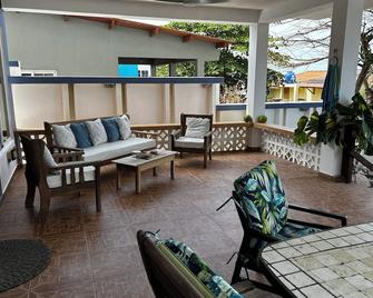 Beautiful Beach House and Casita at Playa Uverito, Las Tablas Panama - Las Tablas
