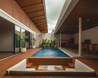 Kinama Villa Jimbaran Bali - Denpasar - Pool