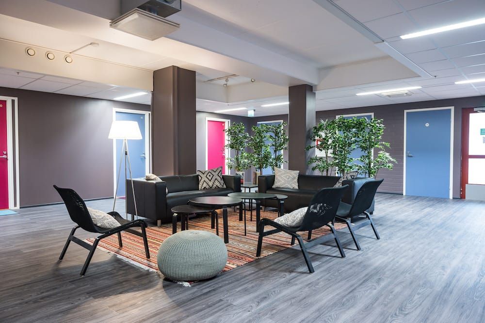 The Rooms Airport - 20Rooms - Vanda