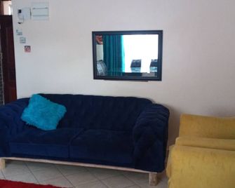 My apartment is spacious and comfortable - Kisumu - Living room