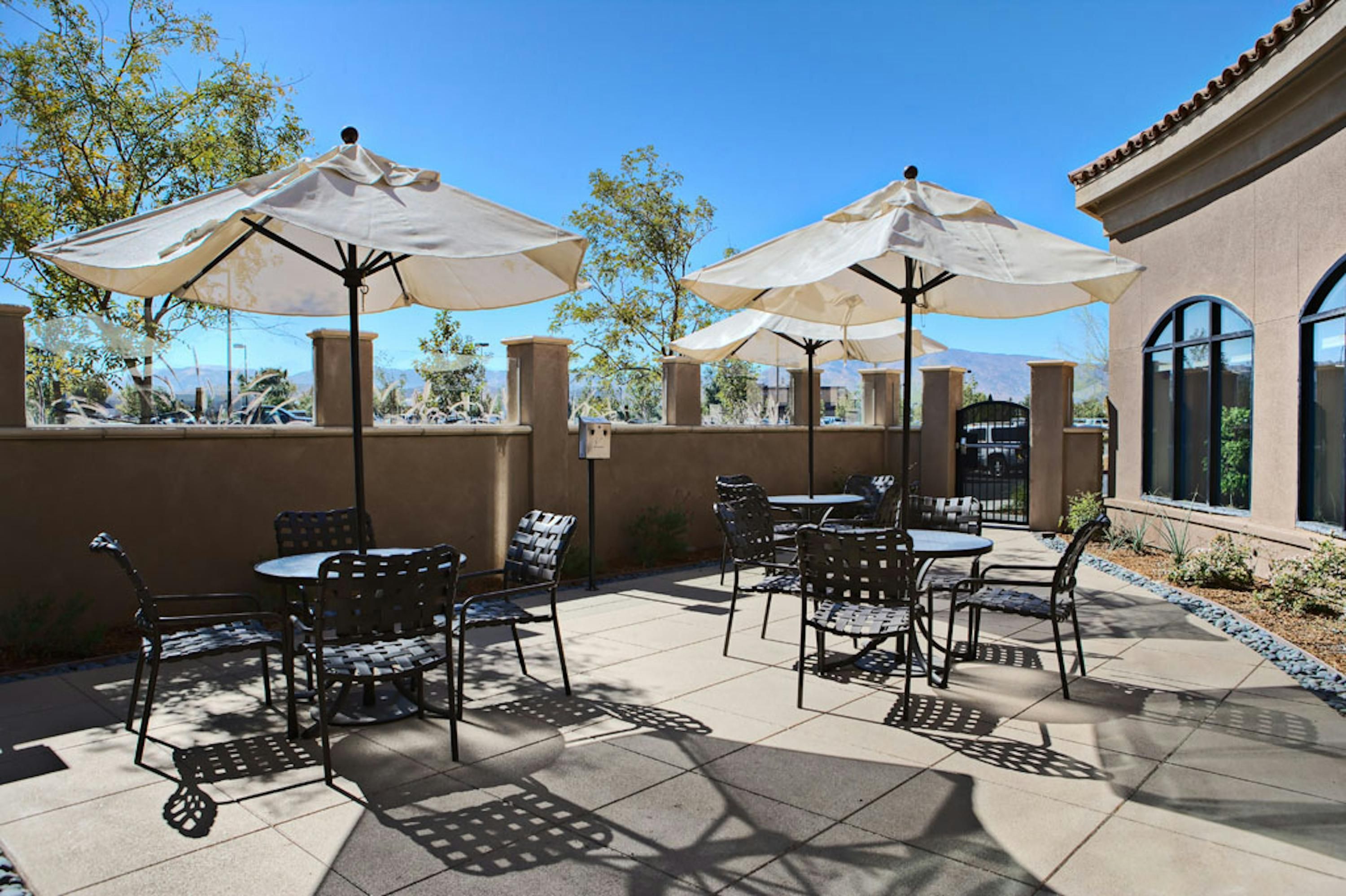 Hilton Garden Inn Palmdale - Palmdale - Innenhof