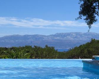 Villa Sea Orchard 15 % Discount On All Reservations From 20.09.2025 - Sutivan - Pool
