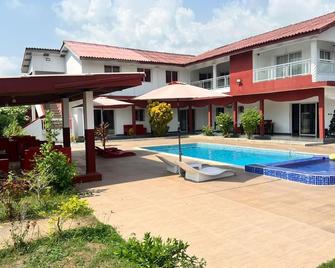 Beautiful Villa With Swimming Pool In As - Assinie-Mafia - Piscine