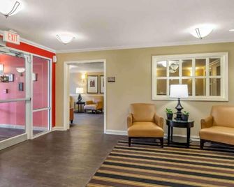 Studio 6 Extended Stay Chicago Vernon Hills Lincolnshire Il - Vernon Hills - Salónek