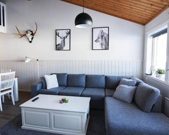 Three-Bedroom Holiday Home In Branas - Sysslebäck - Living room