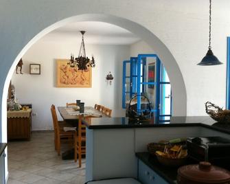 A Paradise House in Naxos - Stelida - Essbereich