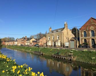 Stunning Converted Methodist Chapel - Wisbech - Building