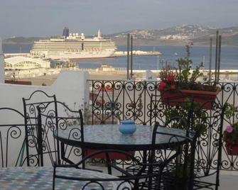 The Medina Hostel - Tangier - Balcony