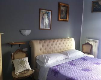 Villamir B&B - Albenga - Habitación