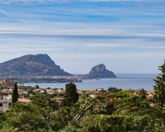 Luxury Sea Home Villa 5 Min From The Sea - Altavilla Milicia - Vista esterna