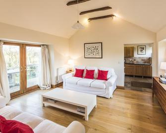Whitley Coach House - Melksham - Living room