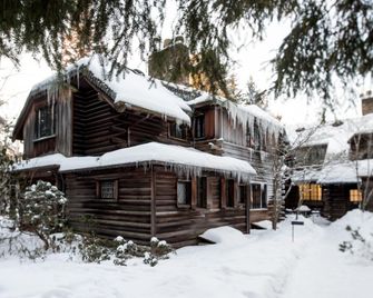 The Lodge At Glendorn - Bradford - Building