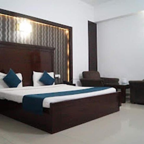 Bngv Grandeur Hotel & Banquets image 1