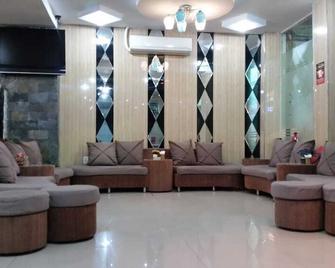 Yen Nam Hotel Hoang Van Thu - Ho Chi Minh City - Lobby