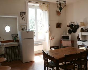 Apartment In Gray, Nr. Dijon, Burgundy, France - Gray - Dining room