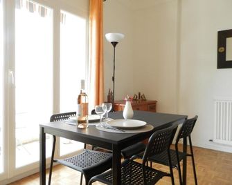 Les Pins . 2 p calme et terrasse - Nice - Salle à manger