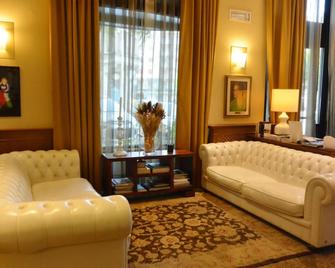 Hotel Moderno - Pavia - Wohnzimmer