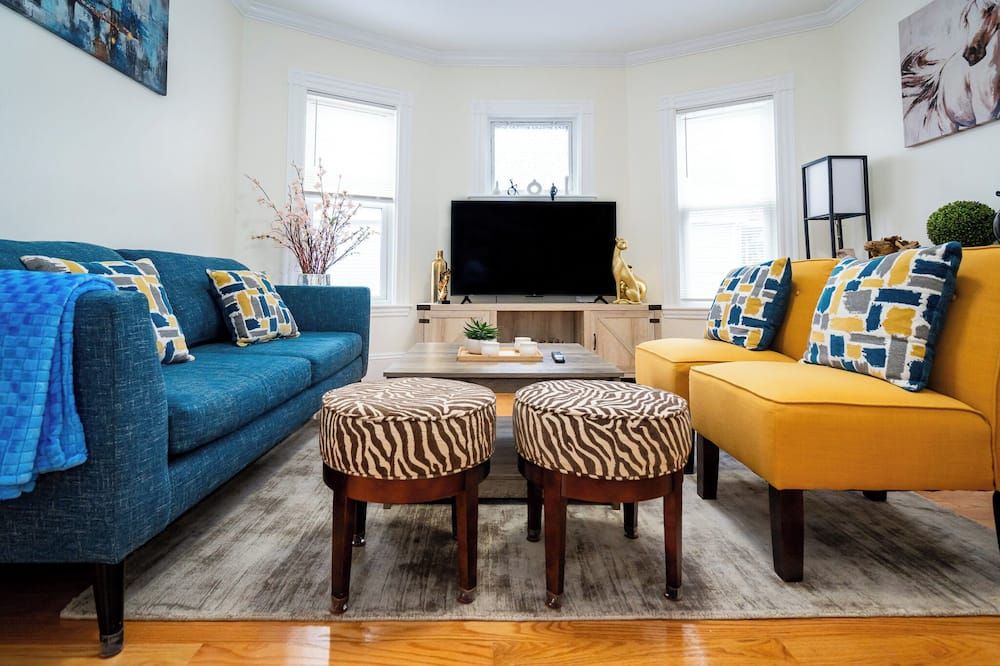 14b-Newly Renovated, Uniquely decorated Apartment - بوسطن - غرفة معيشة