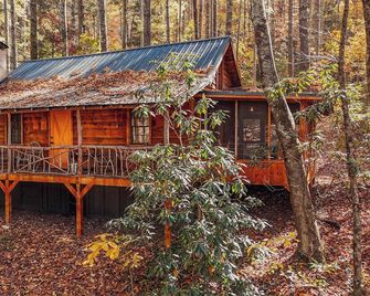 South Fork cabin at Cabin Fever in NC - Saluda