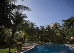 Tu Casa En Zona Hotelera a una Cuadra de la Playa - Cancún - Zwembad