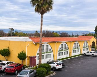 Granada Inn - Santa Clara - Edificio