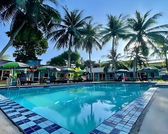 Redang Paradise Resort - Redang Island - Pool
