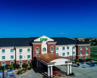 Holiday Inn Express & Suites Pampa By IHG - Pampa - Building