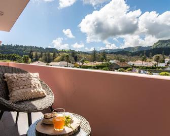Furnas Apartment - Furnas - Balcony