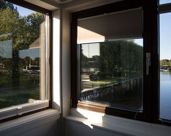 Sweets - Meeuwenpleinbrug - Amsterdam - Balcony