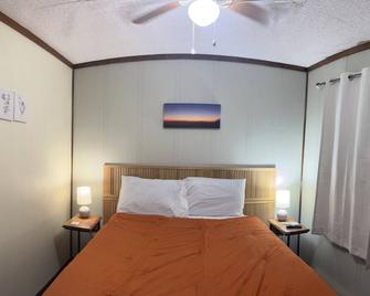 Top of the World Hide Away - 212 - Snowshoe - Bedroom