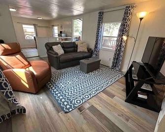Dog-friendly John C Frémont Lodge on Coal Creek - Boulder/Golden - Central City - Вітальня
