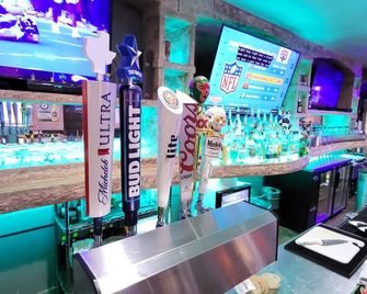 American Inn Cleburne - Cleburne - Bar