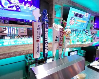 American Inn Cleburne - Cleburne - Bar