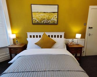 Bradburys of Blackpool - Blackpool - Bedroom